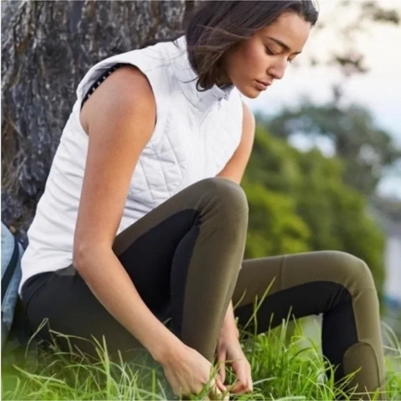 NWT Athleta Highline Hybrid Ankle Tights - Picture 1 of 3